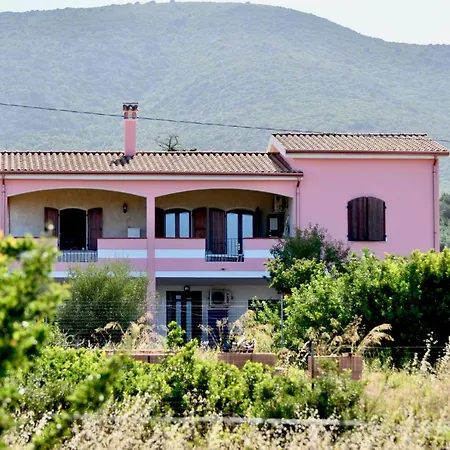 Casa Elena Сasa de vacaciones Masainas
